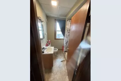953 Globe St, Fall River, MA 02724 - Photo 24