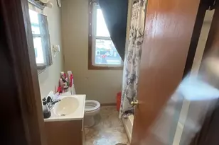 953 Globe St, Fall River, MA 02724 - Photo 24