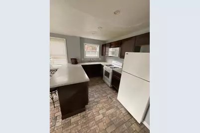 953 Globe St, Fall River, MA 02724 - Photo 8