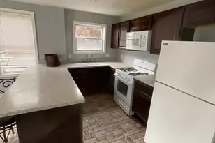 953 Globe St, Fall River, MA 02724 - Photo 8