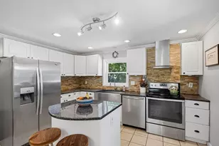 106 Causeway St, Hudson, MA 01749 - Photo 4
