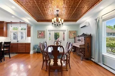 32 Sanford Street, Melrose, MA 02176 - Photo 8