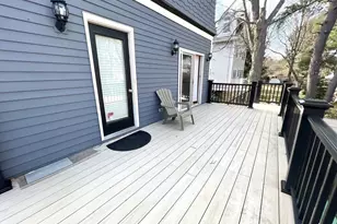 11 Jenison St, Newton, MA 02460 - Photo 8