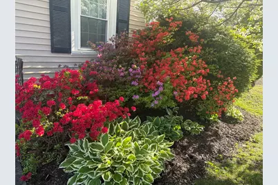 12 Hannah Dr, Warwick, RI 02888 - Photo 2