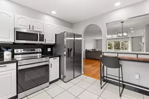 4 Countryside Ln, Salem, MA 01970 - Photo 4