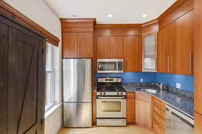 7 Stillman Pl #5, Boston, MA 02113 - Photo 4