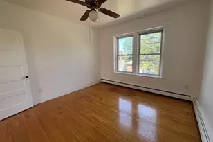 29 Irving St, Worcester, MA 01609 - Photo 10