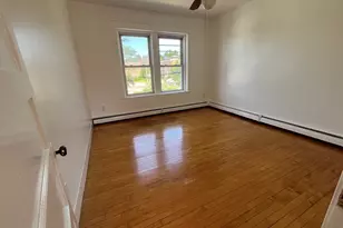 29 Irving St, Worcester, MA 01609 - Photo 8