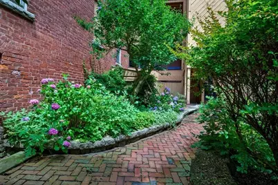 29 Irving Street #8, Worcester, MA 01609 - Photo 22