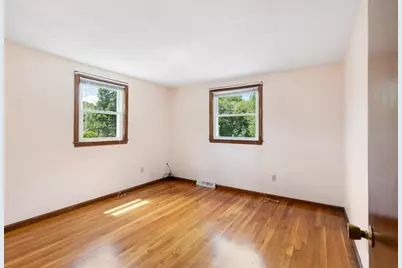 22 Susan Ave, Burlington, MA 01803 - Photo 18