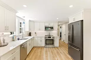 867 Whitman St, Hanson, MA 02341 - Photo 4