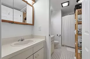 71 Amity Pl, Amherst, MA 01002 - Photo 20