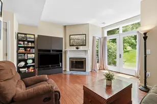 71 Amity Pl, Amherst, MA 01002 - Photo 12
