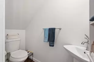 71 Amity Pl, Amherst, MA 01002 - Photo 16