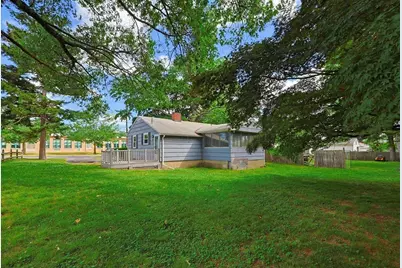 10 Magnolia Ter, Stoneham, MA 02180 - Photo 34