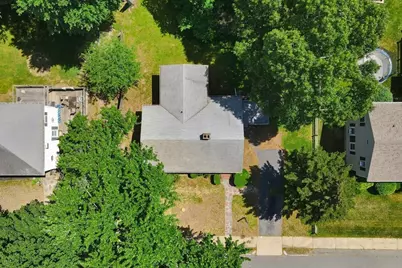 10 Magnolia Ter, Stoneham, MA 02180 - Photo 4