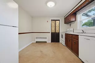 10 Magnolia Terrace, Stoneham, MA 02180 - Photo 18