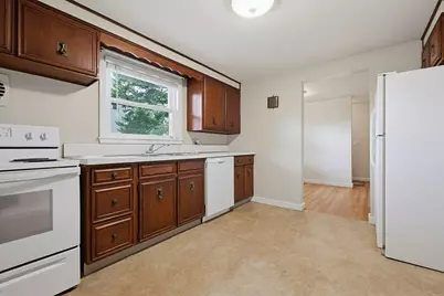 10 Magnolia Ter, Stoneham, MA 02180 - Photo 20
