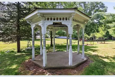 136 South Pleasant, Hingham, MA 02043 - Photo 38