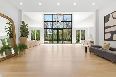 33 Sears Rd, Brookline, MA 02445 - Photo 4