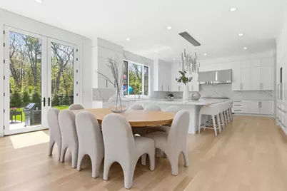 33 Sears Rd, Brookline, MA 02445 - Photo 10