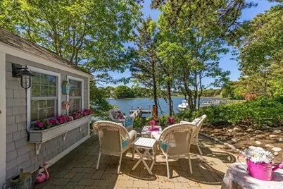 17 Cove Ln, Dennis, MA 02670 - Photo 8