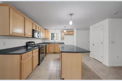 24 Royal Ave #24, Dracut, MA 01826 - Photo 8