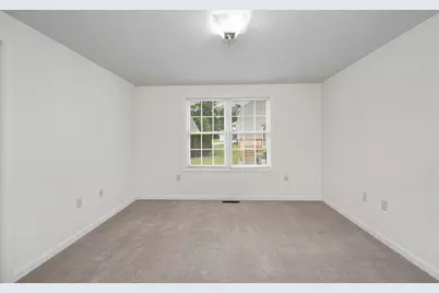 24 Royal Ave #24, Dracut, MA 01826 - Photo 20