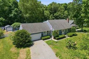 64 Senator St, Springfield, MA 01129 - Photo 2