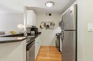 42 8th St, Boston, MA 02129 - Photo 4