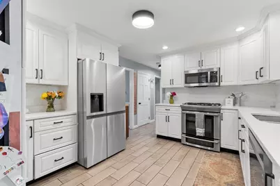 18 Bruce St, Grafton, MA 01519 - Photo 10