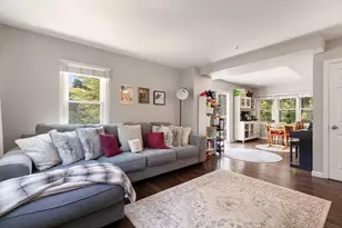 54 Crescent Ave, Boston, MA 02125 - Photo 2