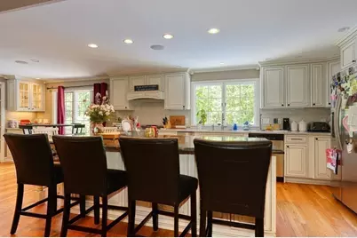 8 Shady Lane Dr, Burlington, MA 01803 - Photo 8