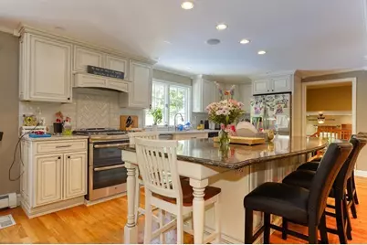 8 Shady Lane Dr, Burlington, MA 01803 - Photo 6