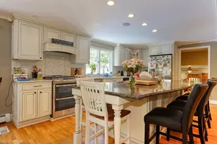 8 Shady Ln Dr, Burlington, MA 01803 - Photo 6