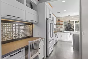 394 Mohawk Rd, Raynham, MA 02767 - Photo 6