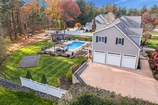 394 Mohawk Rd, Raynham, MA 02767 - Photo 4