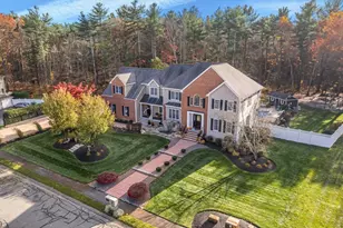 394 Mohawk Rd, Raynham, MA 02767 - Photo 2