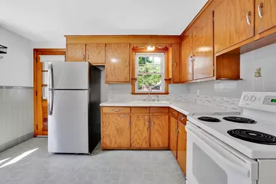 267 Connecticut Ave, Springfield, MA 01104 - Photo 2