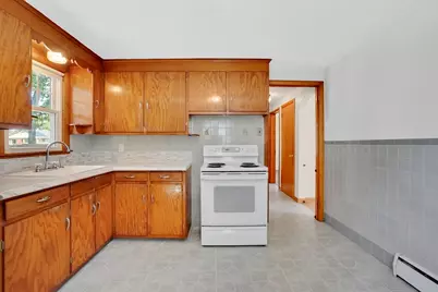 267 Connecticut Ave, Springfield, MA 01104 - Photo 4