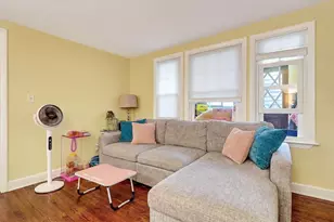 143 Myrtle St, Melrose, MA 02176 - Photo 4