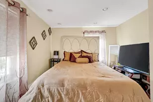 143 Myrtle St, Melrose, MA 02176 - Photo 14