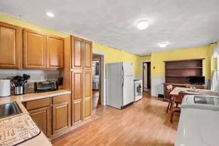 26 Beckett St, Peabody, MA 01960 - Photo 4