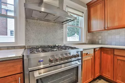 3 Windsor Rd, Milton, MA 02186 - Photo 6