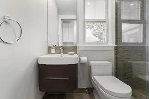 191 Davis Ave, Brookline, MA 02445 - Photo 18