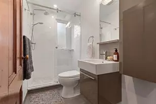 191 Davis Ave, Brookline, MA 02445 - Photo 14