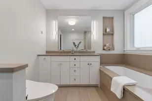191 Davis Ave, Brookline, MA 02445 - Photo 10
