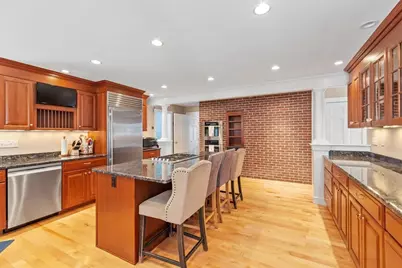 83 Longview St, Haverhill, MA 01830 - Photo 4
