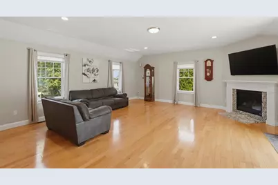 686 Willard Street, Leominster, MA 01453 - Photo 8