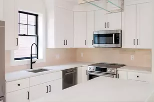 387 Norfolk St, Cambridge, MA 02139 - Photo 4